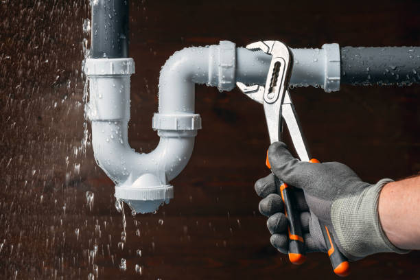 Professional Leak Detection technician working in Richmond, VA
